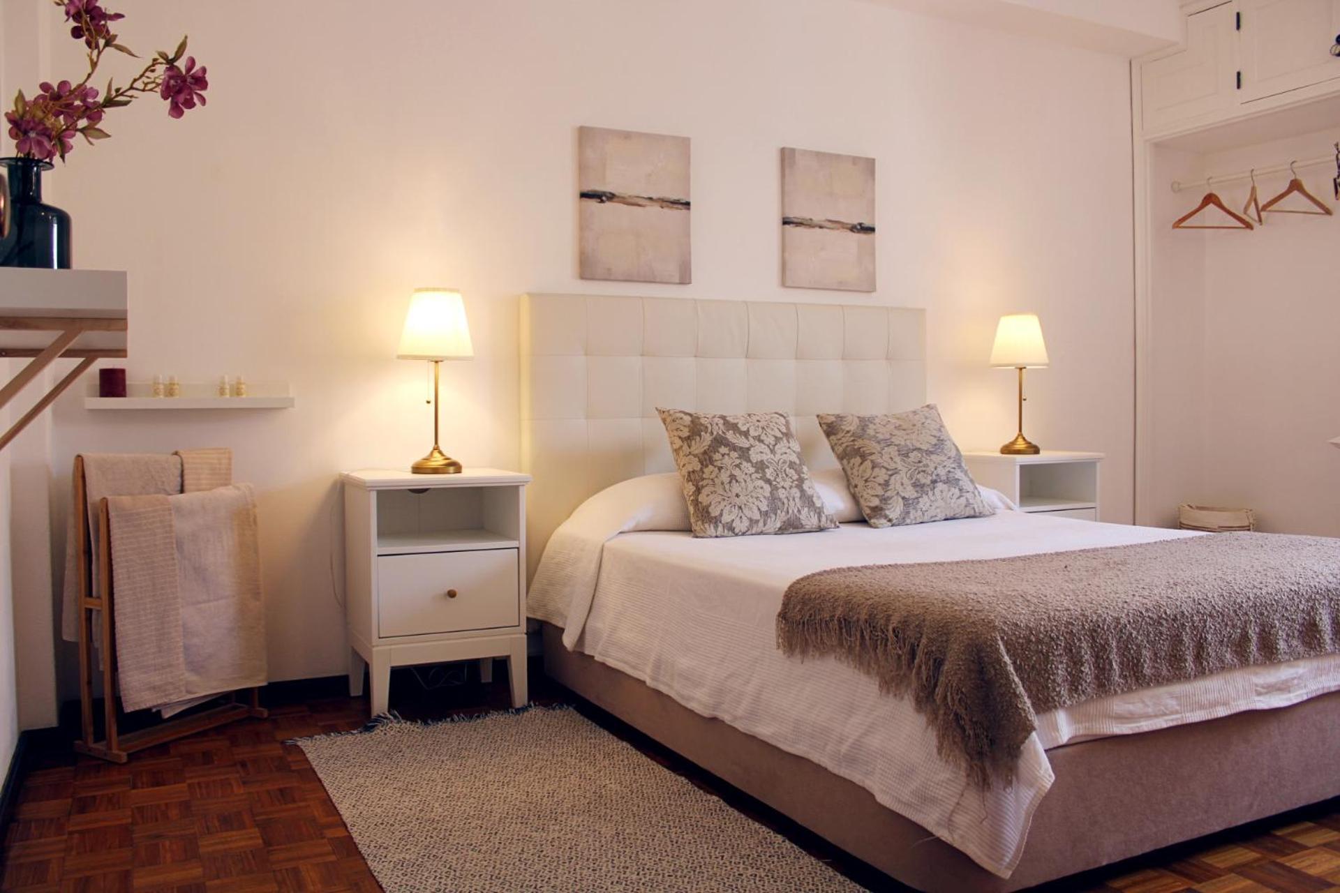Kintsugi Downtown Guest house